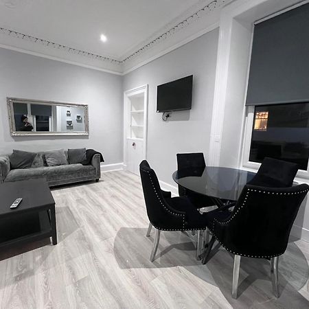 Lovely 4 Bedroom 2Nd Floor Walk Up Apartment Edinburgh Ngoại thất bức ảnh