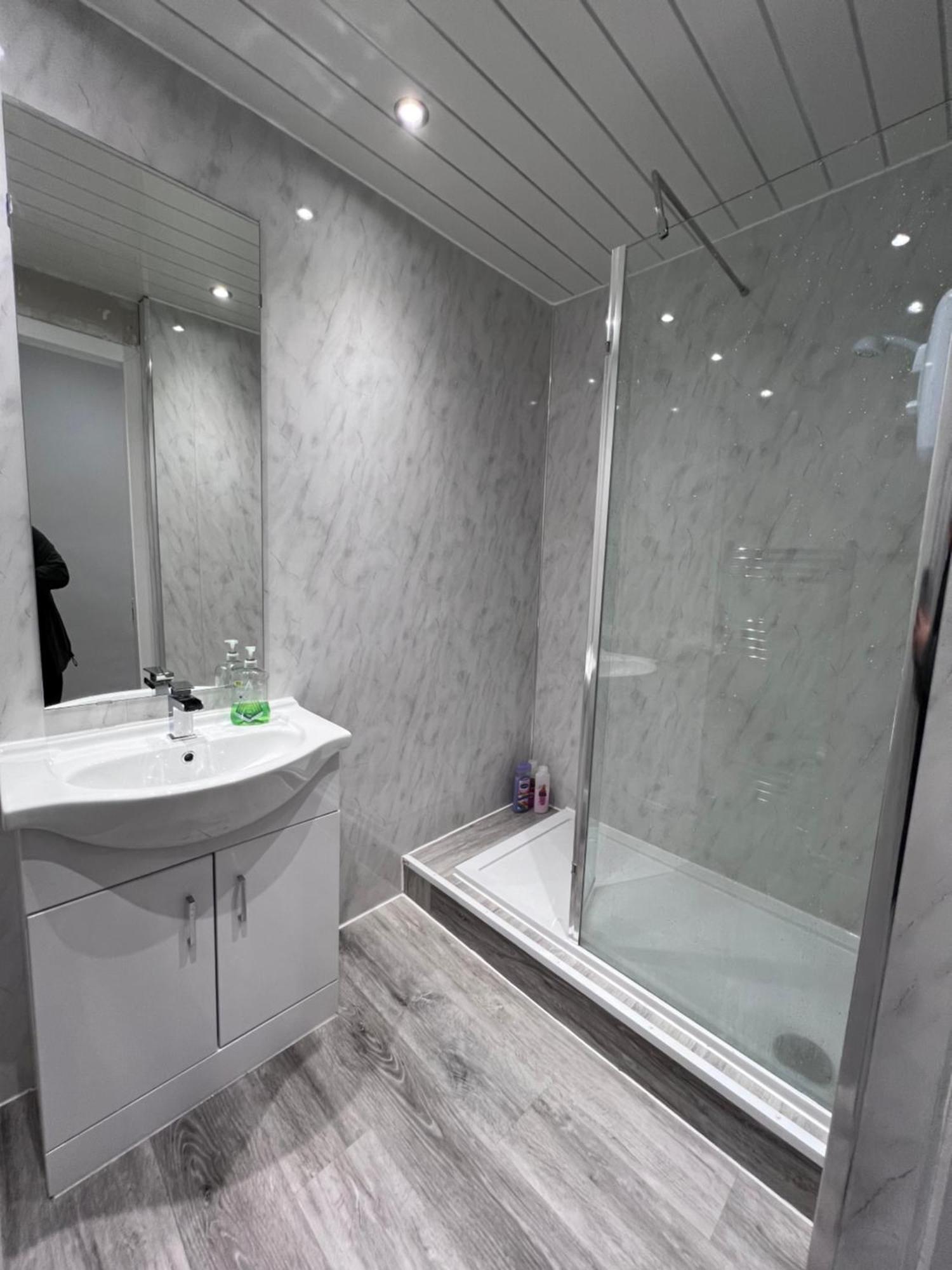 Lovely 4 Bedroom 2Nd Floor Walk Up Apartment Edinburgh Ngoại thất bức ảnh